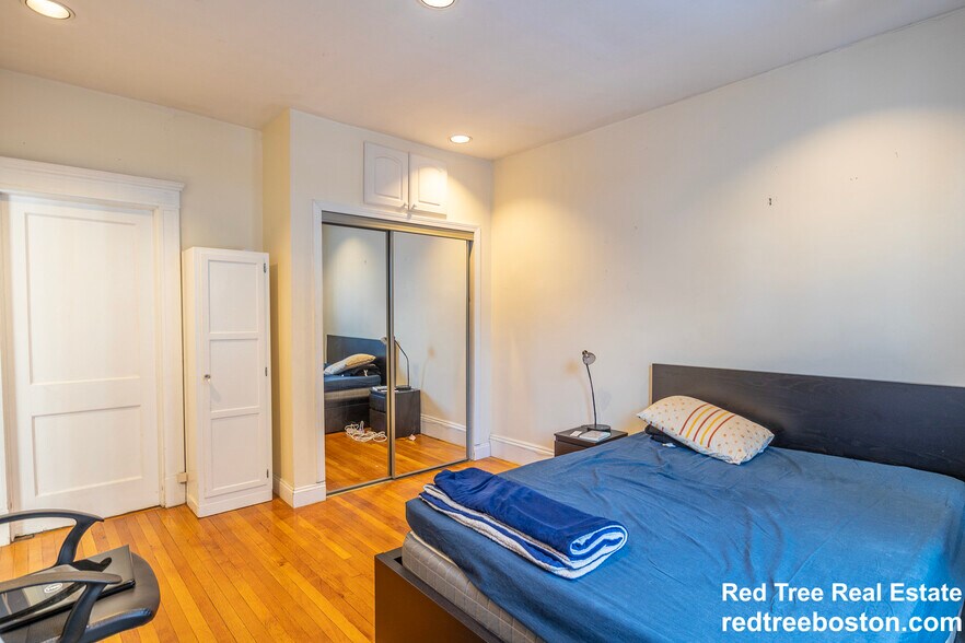 Unit 2 - 94 Pleasant St