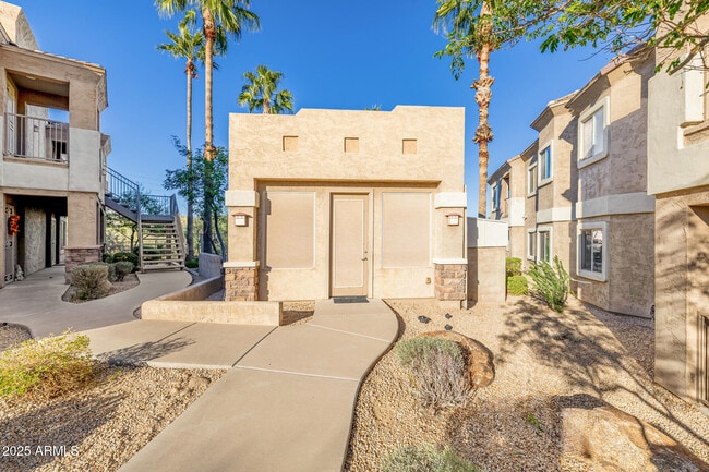 Building Photo - 12050 N Panorama Dr