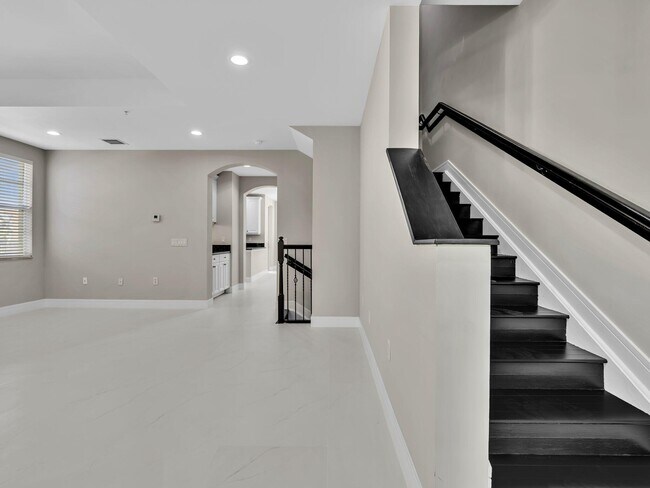 Building Photo - 2751 Ravella Way