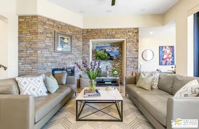 Building Photo - 79800 Vía Sin Cuidado