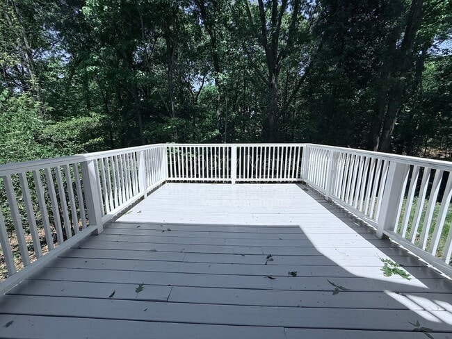 Building Photo - 9170 Horseshoe Bend