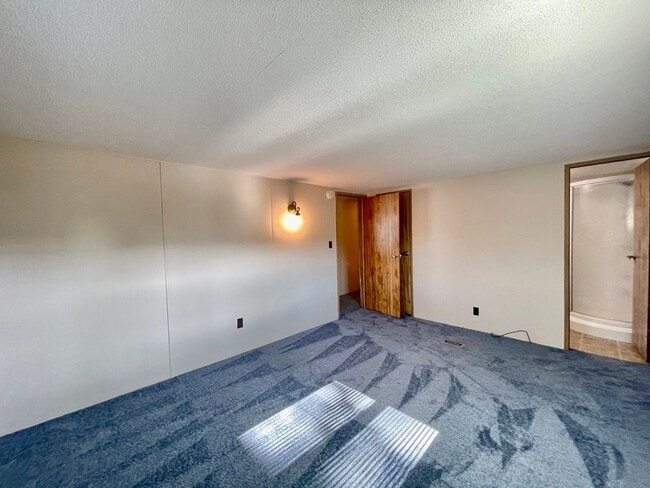 Building Photo - 14341 Wells Ln