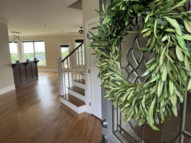 Building Photo - 2807 Talon Cir