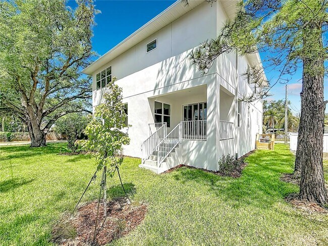 Building Photo - 4732 W Wallcraft Ave