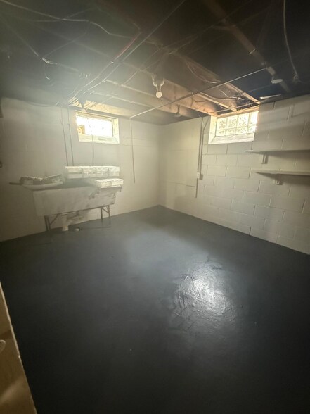 Building Photo - 11350 Stockwell St