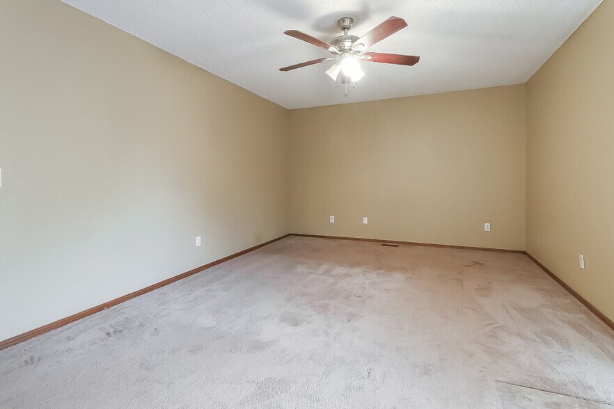 Building Photo - 801 NW 139th St