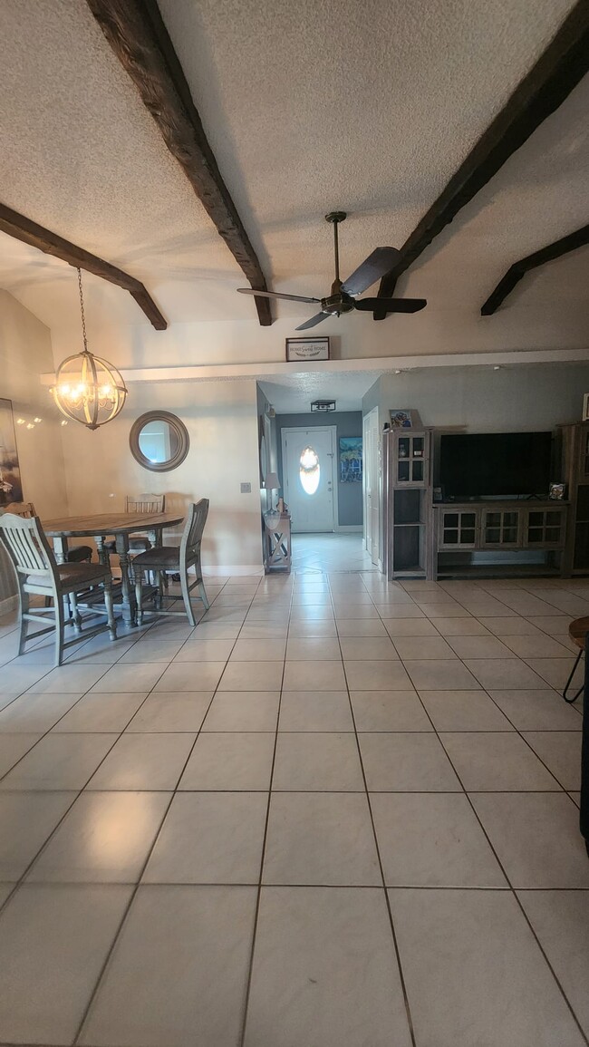 Building Photo - 2905 Autumnwood Trail