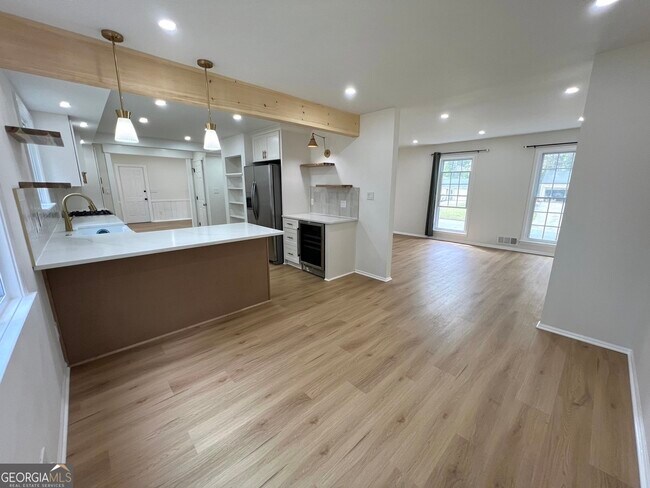 Building Photo - 2907 Clearbrook Dr