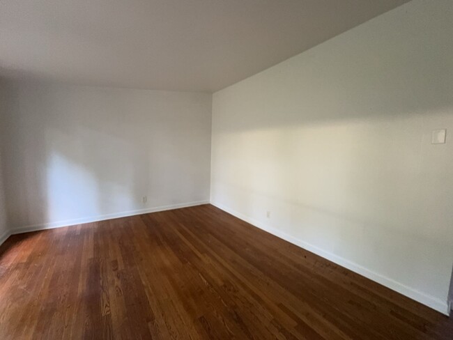 Building Photo - Pet Friendly! 3 bedroom in East Chattanoog...