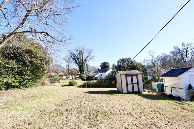 Building Photo - 1107 Carrolton St