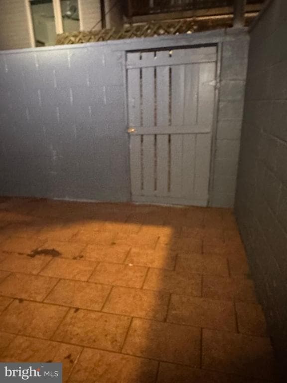 Building Photo - 1338 S Hicks St