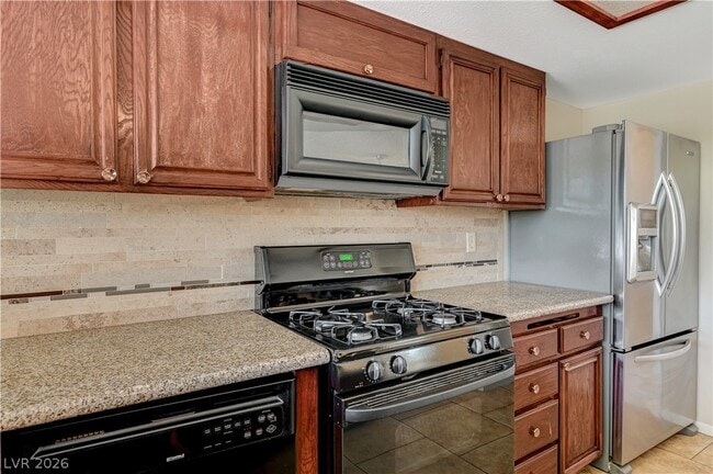 Building Photo - 6813 W Greydawn Dr