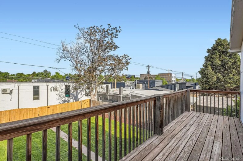 Building Photo - 2426 S Acoma St