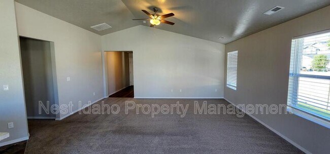 Building Photo - 2316 N Mountain Ash Ave