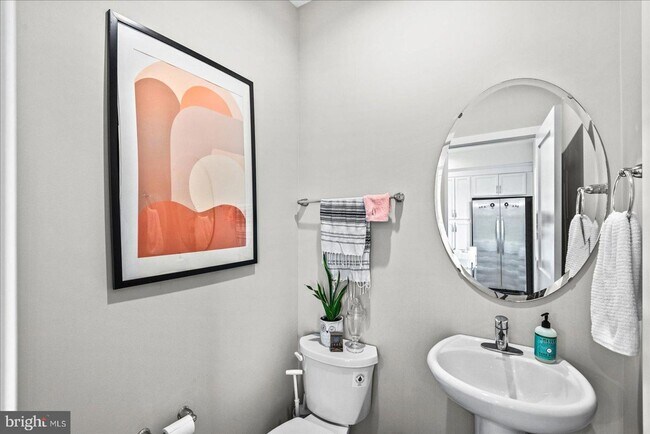 Building Photo - Newly Built Modern Home for Rent in Charming Colonial Beach – with Pool Access Included!