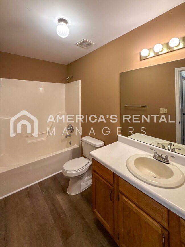 Building Photo - Lovely 2 Bed, 2 Bath Townhome for Rent in Montevallo, AL! View with 48 Hours Notice!