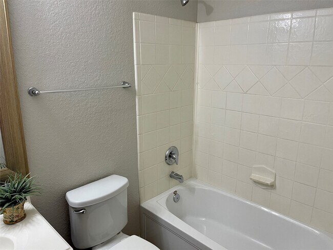 Building Photo - 9122 River Dale Canyon Ln