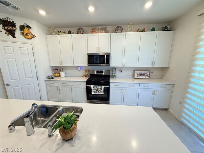 Building Photo - 10854 Gentle Crst Ave