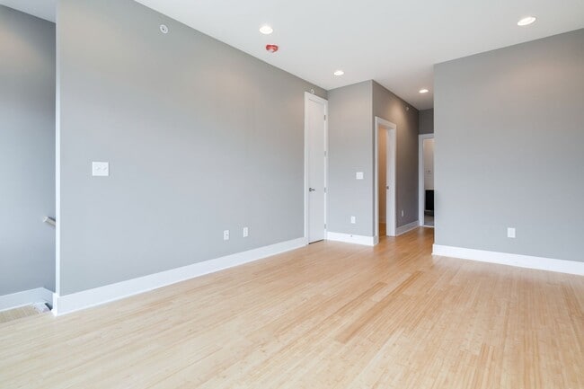 Building Photo - Spacious 3 Bedroom Home in Fishtown