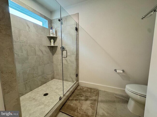 Building Photo - 8708 Southrun Ct