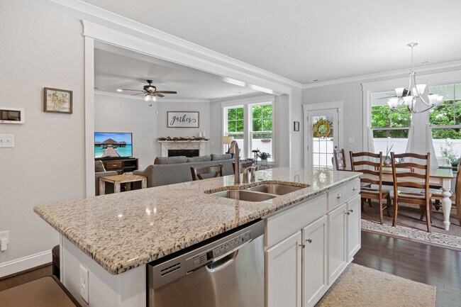 Building Photo - 4805 Regal Ct