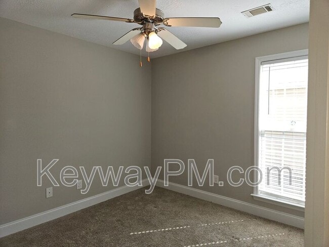 Building Photo - 808 Tyler Woods Dr