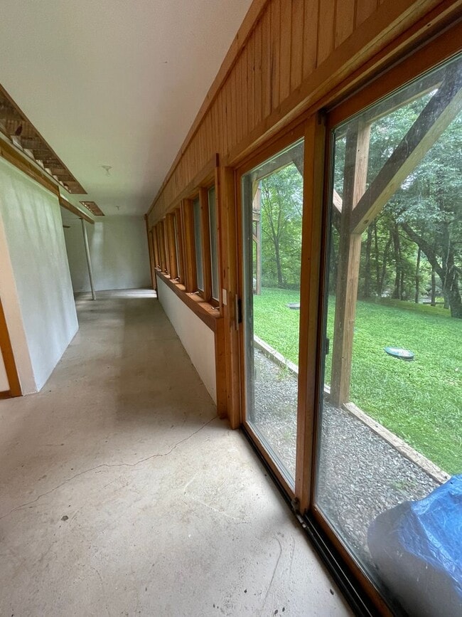 Building Photo - 504 Stuart Williams Rd