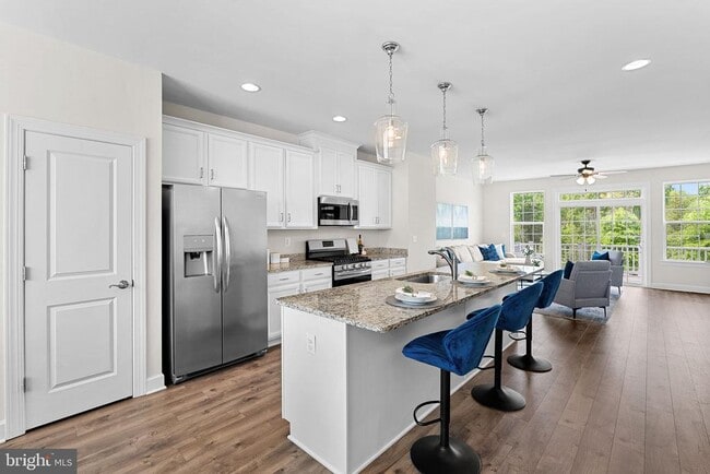 Building Photo - 15292 Westham Ct