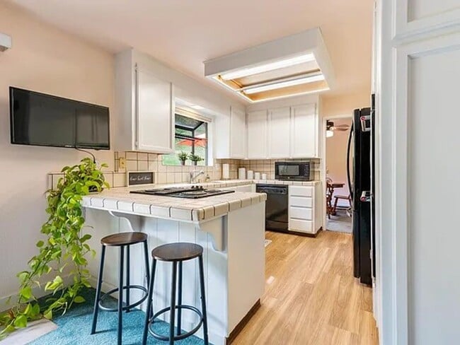 Building Photo - 3 bedroom, 2 bath home in Lake Wildwood, P...