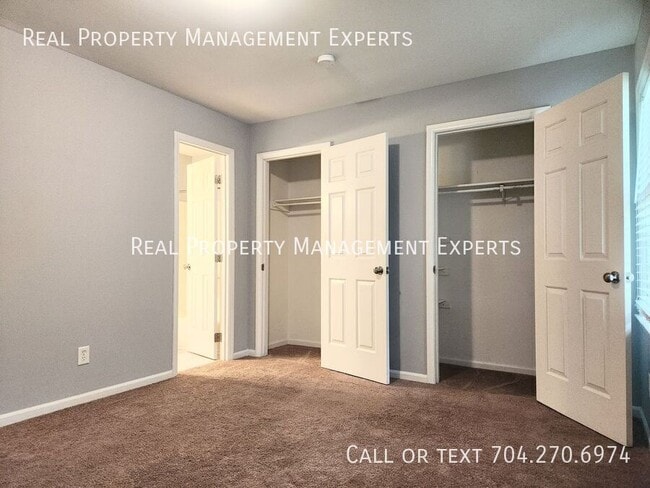 Building Photo - 3707 Colony Crossing Dr