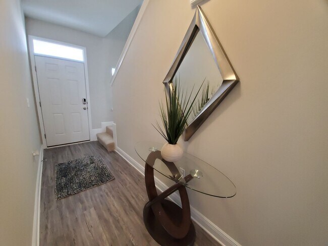 Building Photo - 5764 Callaway Cir