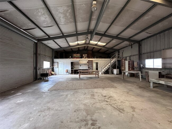 Building Photo - 1204 Co Rd 408