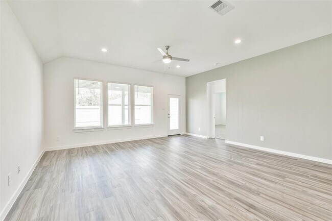 Building Photo - 14316 Yellow Hawthorn Ct