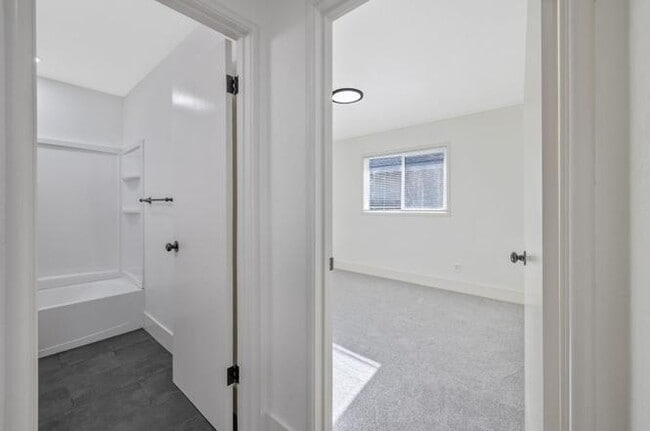 Building Photo - Single family home