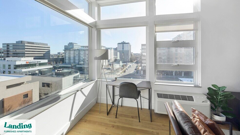 Building Photo - 135 Adams St