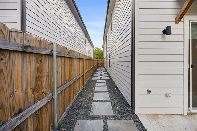 Building Photo - 2609 Warren Ave