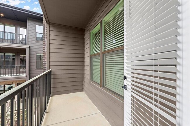 Building Photo - 2648 Sandy Plains Rd