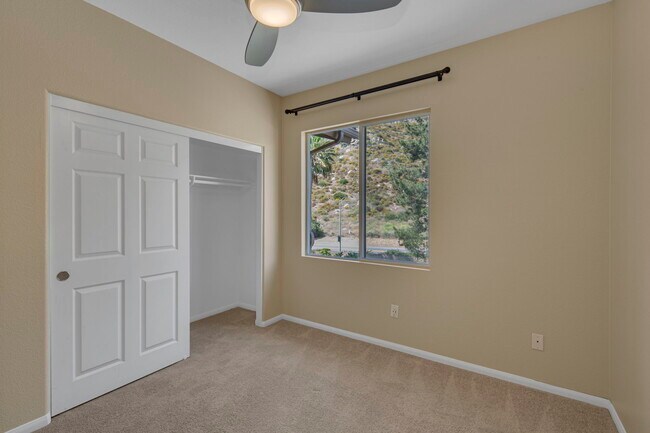 Building Photo - 3183 Dehesa Rd