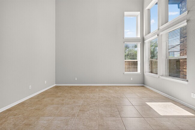 Building Photo - 29122 Parker Trace Dr