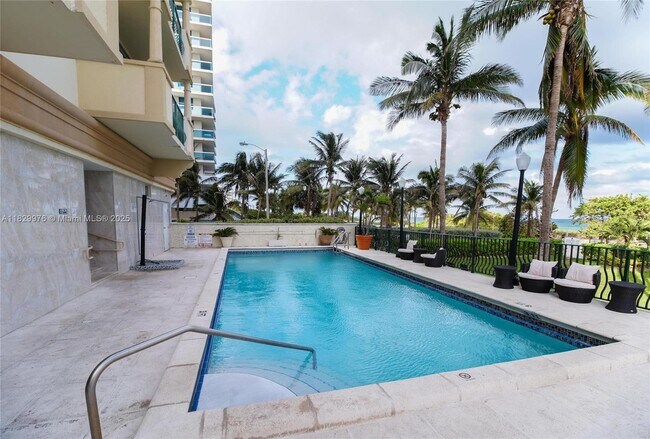 Building Photo - 9195 Collins Ave