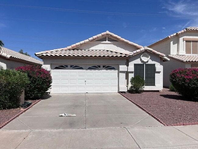 Building Photo - 3 Bed/ 2Bath Single Level Home in Ahwatukee Area