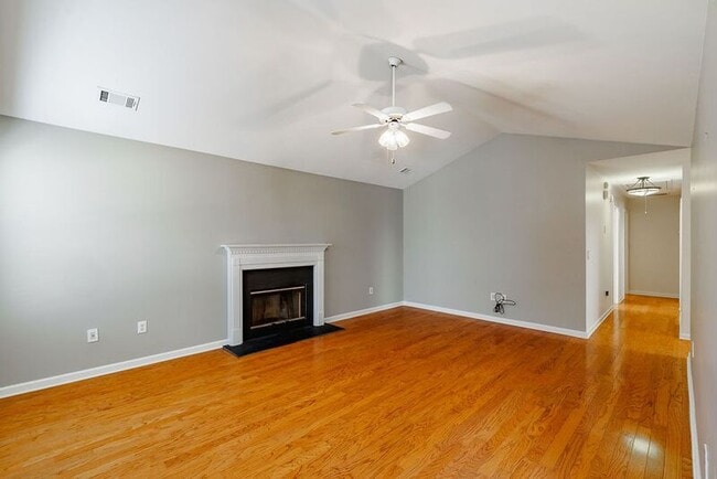 Building Photo - 160 Cedar Rock Trace