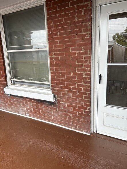 Building Photo - 5447 Sansom St