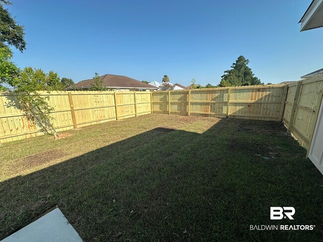 Building Photo - 13296 Shea Cir