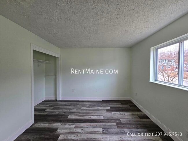 Building Photo - 22 Hillside Ln