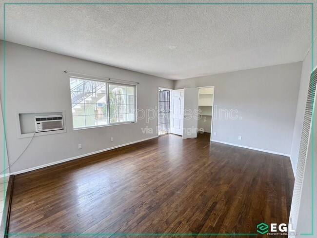 Building Photo - 11535 Sylvan St