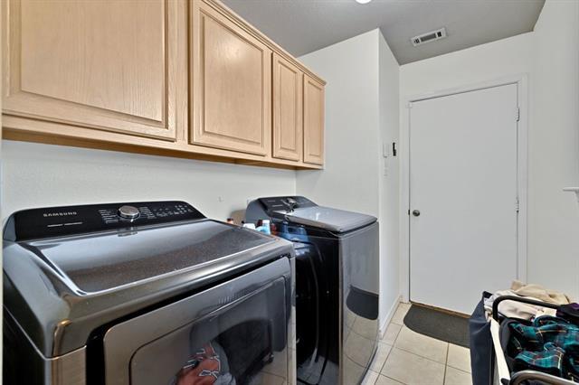 Building Photo - 18 Equestrian Ct