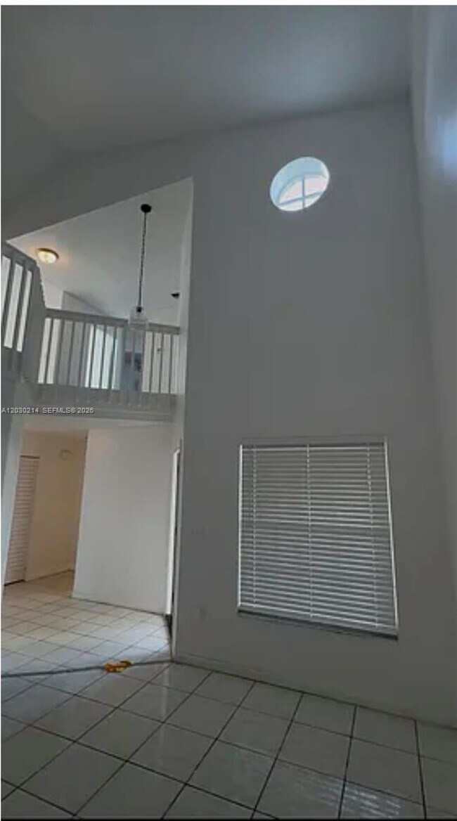 Building Photo - 127 SW 159th Way