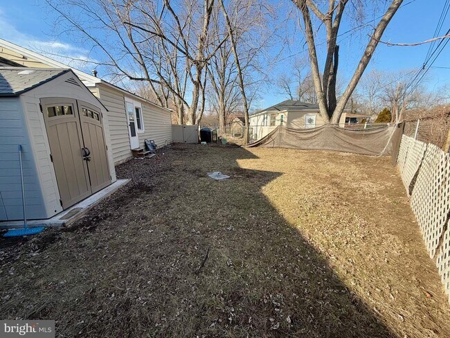 Building Photo - 4802 Beaver Dam Rd