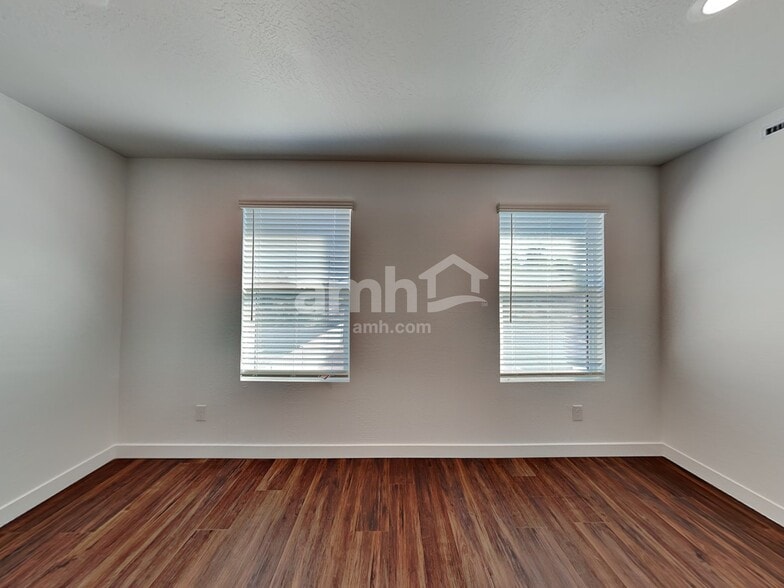 Building Photo - 9337 W Barcelona St
